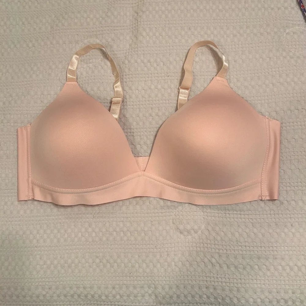 YMI Intimates‎ 42D Floral Wireless Comfort Bra 2 Lot Women's Feminine Girly Set